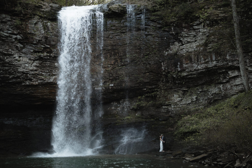 Cloudland Canyon Wedding elopement bride and groom hike down to waterfall north Georgia