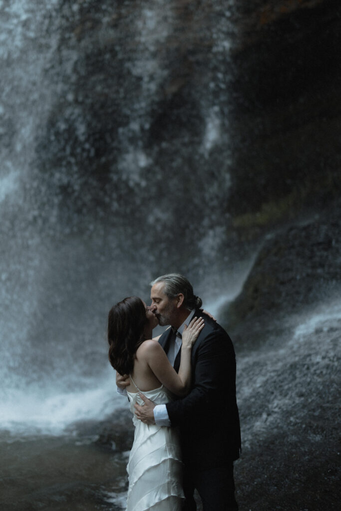 Cloudland Canyon Wedding elopement bride and groom hike down to waterfall north Georgia